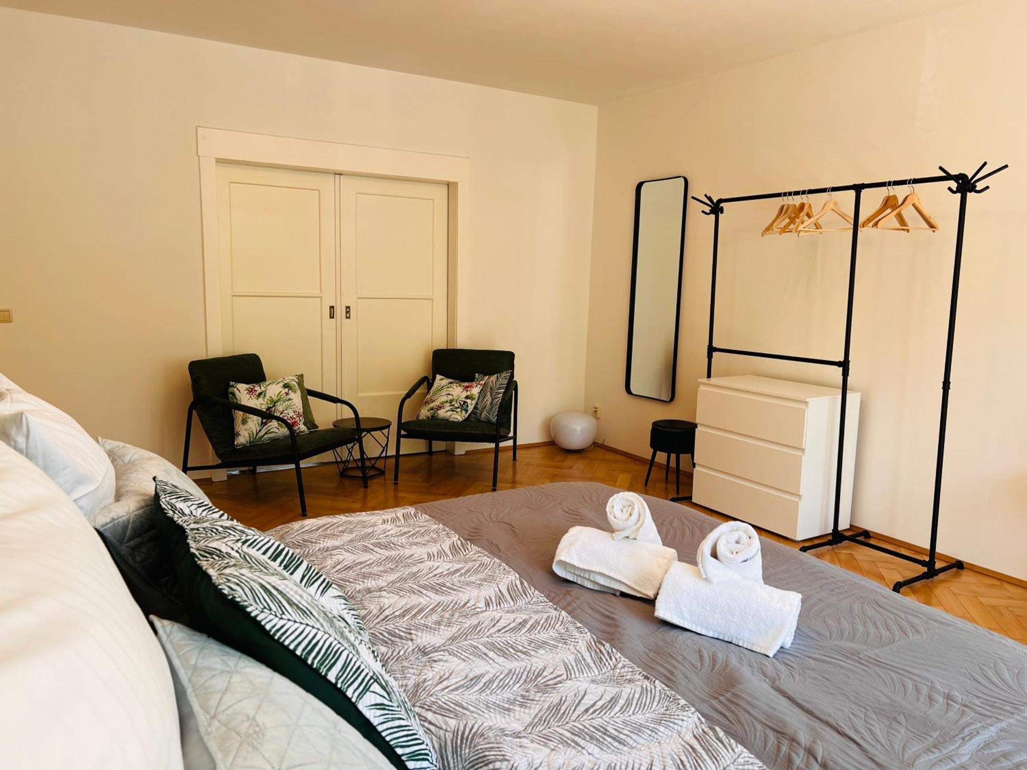 Cardia Homes Ferienwohnung Erfurt-Hopfenberg - Terrasse - Wlan - Vollausstattung Exterior foto